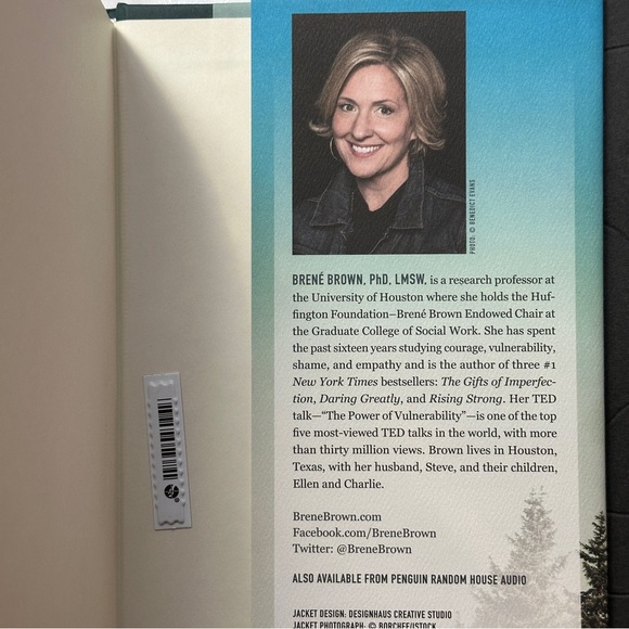 ❌ SOLD ❌ Braving The Wilderness by Brené Brown | Self-Help, Psychology | HB - Picture 5 of 11